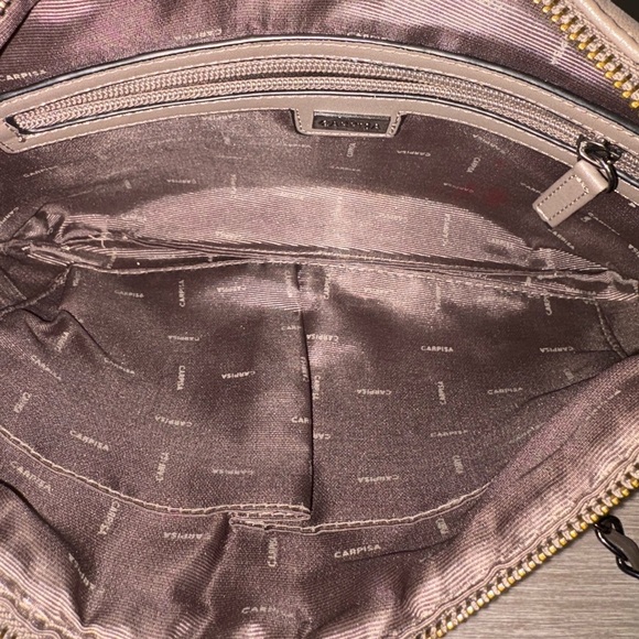 Carpisa Quilted Crossbody/Wristlet - Picture 5 of 6